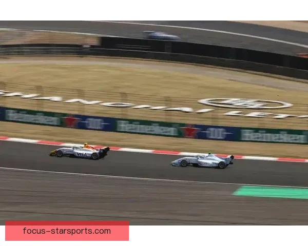 F1新赛季揭幕战精彩纷呈各队格局再生变数车手争冠形势扑朔迷离 F1新赛季揭幕战精彩纷呈各队格局再生变数车手争冠形势扑朔迷离