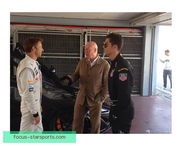 围绕F1赛场风云与车手动态的最新焦点新闻盘点全面解析本周焦点事件 围绕F1赛场风云与车手动态的最新焦点新闻盘点全面解析本周焦点事件