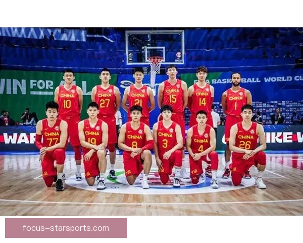 中国男篮迎战澳大利亚队，冲击东京奥运资格赛关键之战